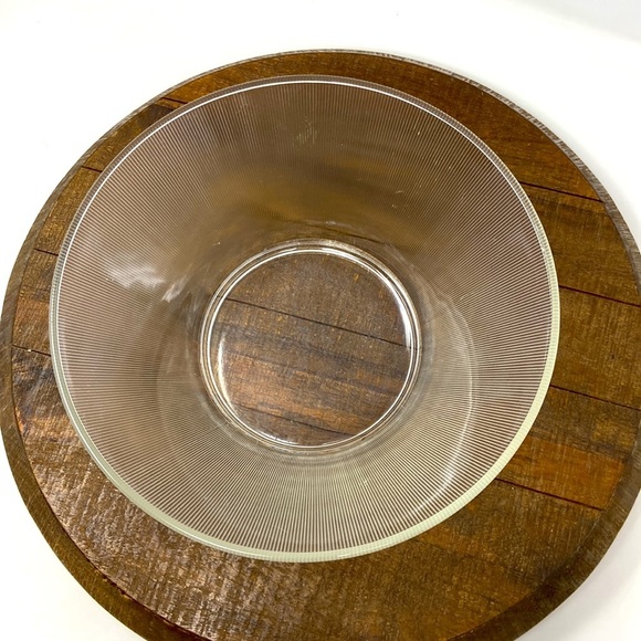 Vintage Mid Century Ribbed Glass Bowl, Display Bowl, Fruit Serving Bowl, 1950s - Picture 5 of 6
